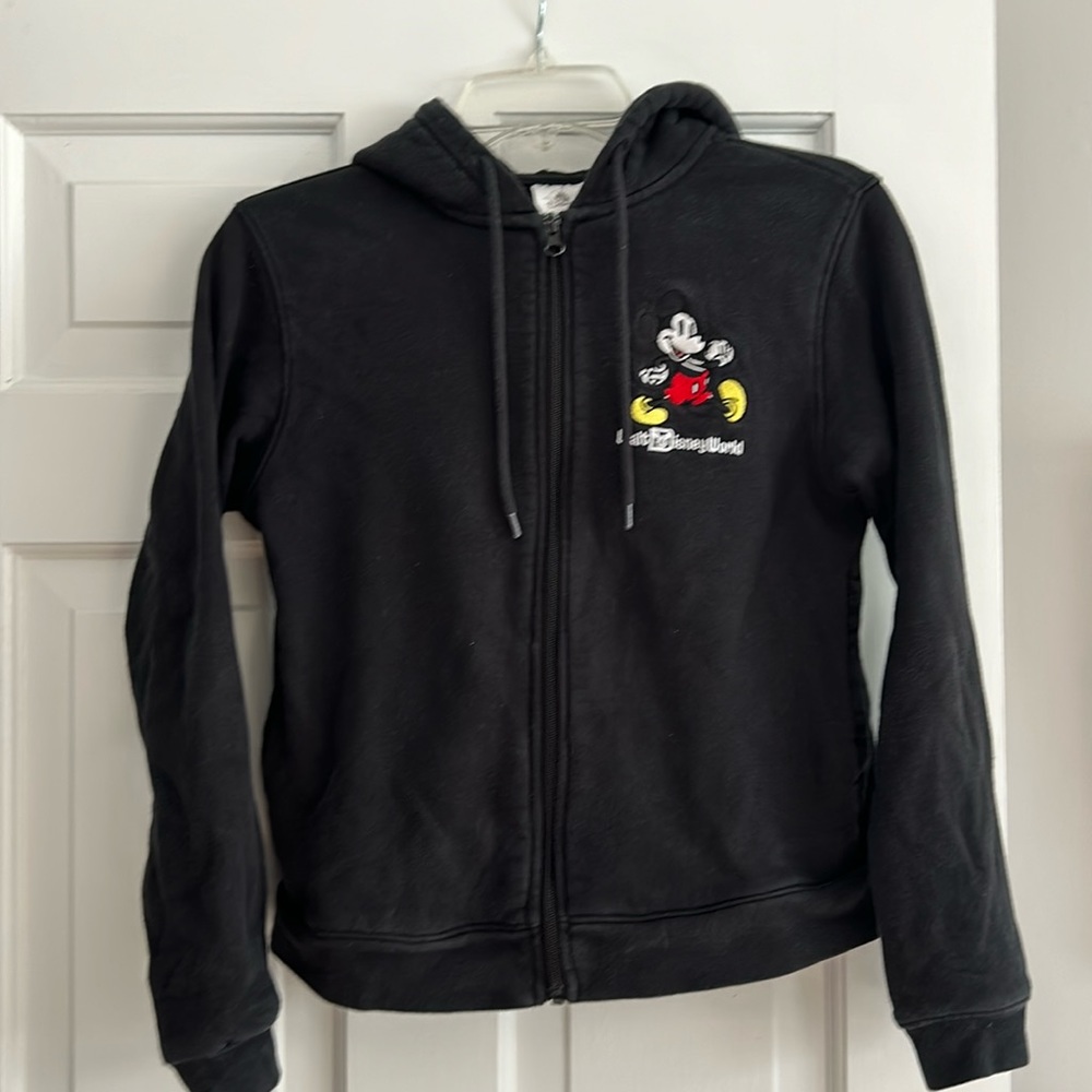 Black adult XS Walt Disney World sweatshirt